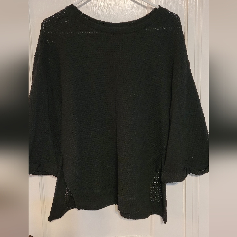 NWOT Umgee lightweight black sweater sz small/medium